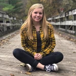 Meet your Posher, Laura